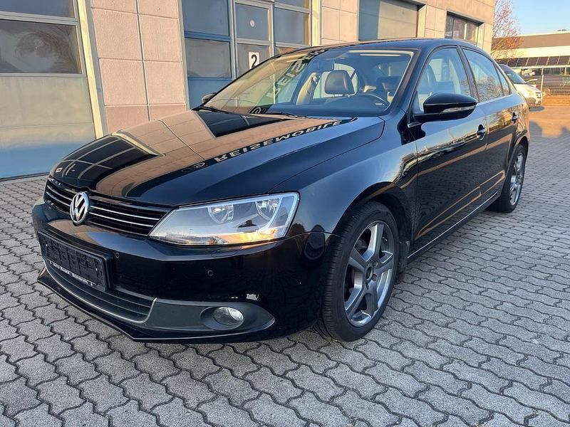 Schwarz Gebraucht 2012 VW Jetta Highline Limousine | 4.980 € (Superpreis) - Bild 1/4