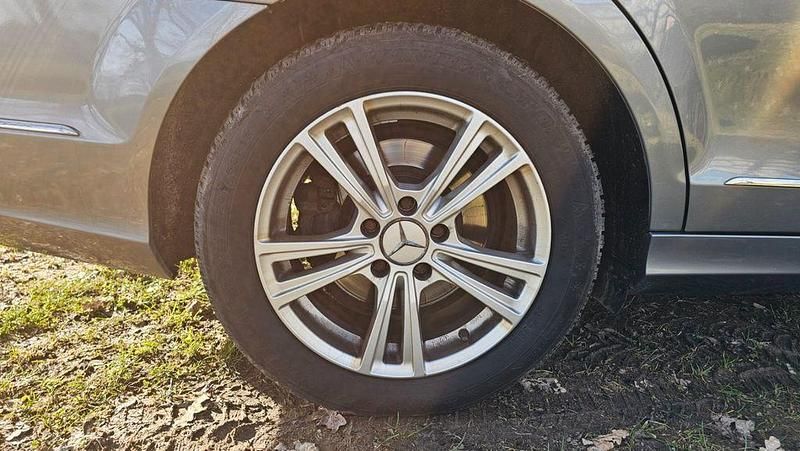 Gebraucht Mercedes 220 170 PS (125 kW) 2011 Silber Kombi