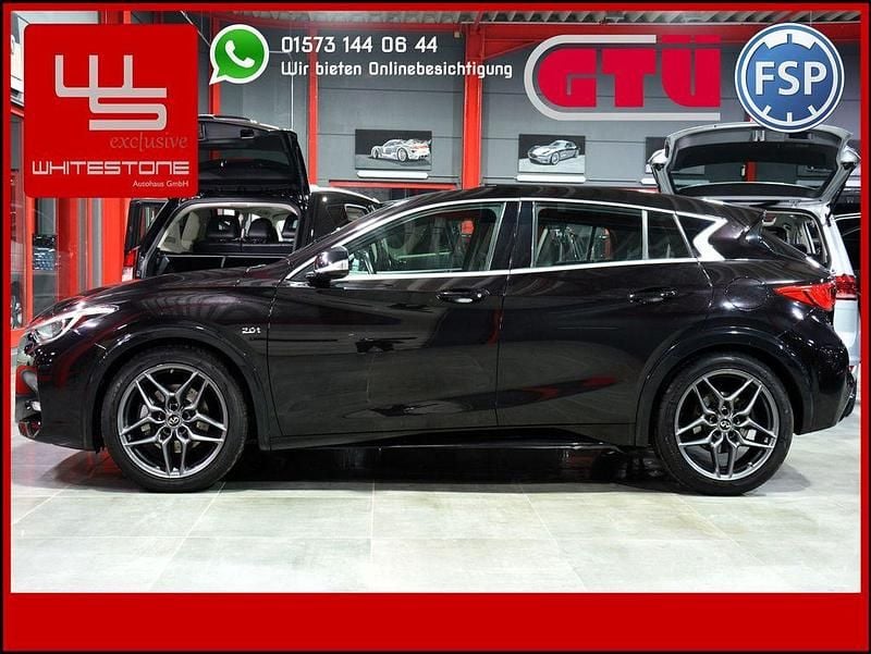 Schwarz Gebraucht 2017 Infiniti Q30 Sport Tech Limousine | 17.990 € (Fairer Preis) - Bild 1/4