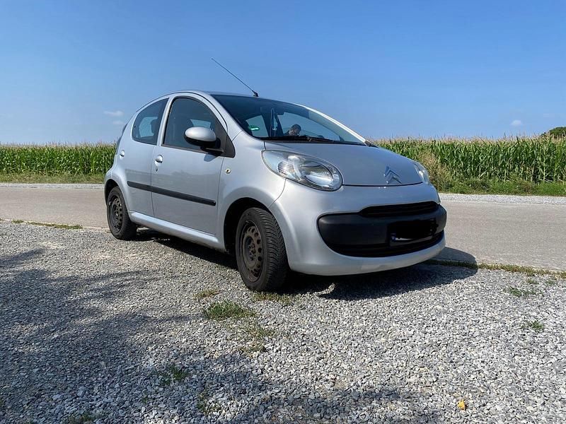 Silber Gebraucht 2005 Citroën C1 Kleinwagen | 1.300 € (Fairer Preis) - Bild 1/4