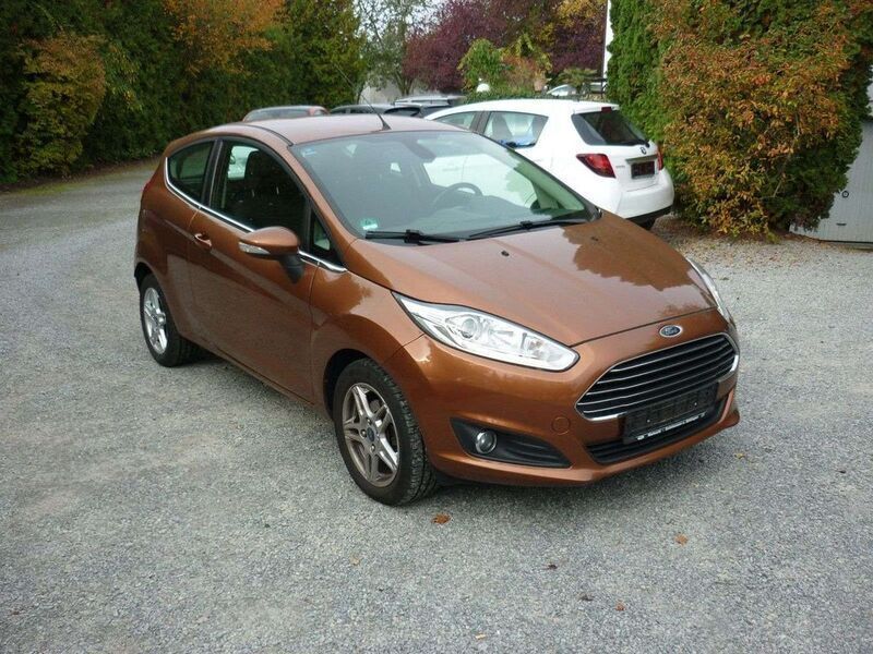 Gebraucht Ford Fiesta Titanium 80 PS (58 kW) 2013 Torinobraun metallic Kleinwagen