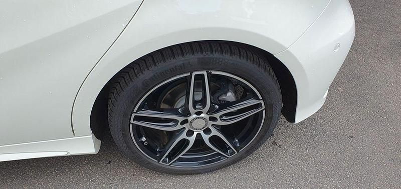 Gebraucht Mercedes A200 AMG line 156 PS (114 kW) 2017 Weiß Limousine