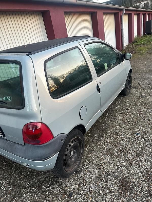 Gebraucht Renault Twingo 58 PS (42 kW) 2002 Silber Kleinwagen