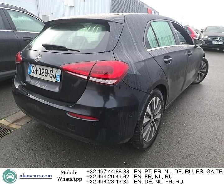 Gebraucht Mercedes A180 116 PS (85 kW) 2022 Schwarz Limousine
