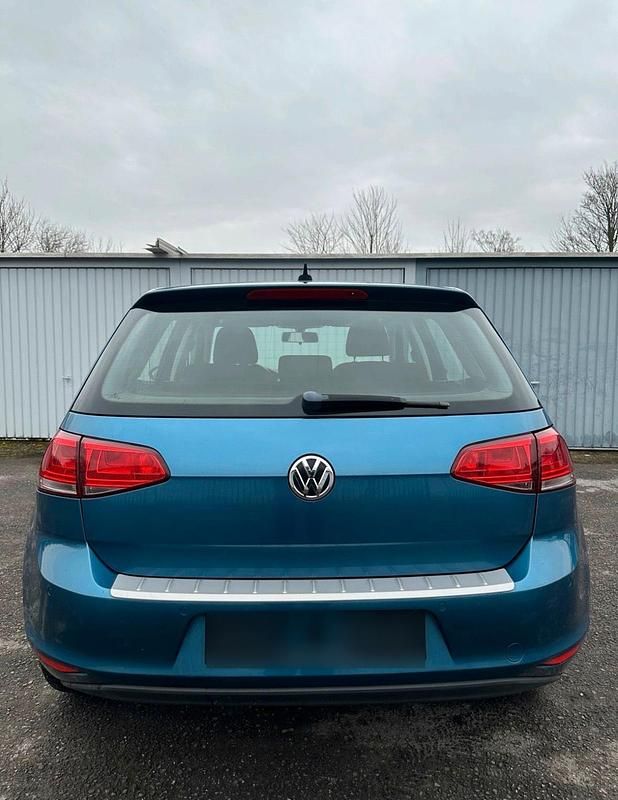 Gebraucht VW Golf VII 86 PS (63 kW) 2014 Blau Kleinwagen