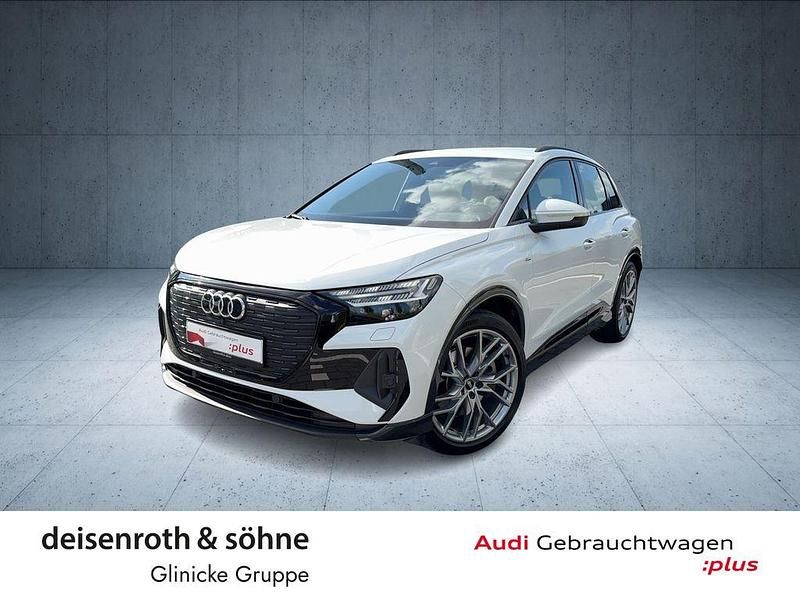 Gletscherweiß metallic Gebraucht 2022 Audi Q4 e-tron S-Line SUV | 31.925 € (Fairer Preis) - Bild 1/4