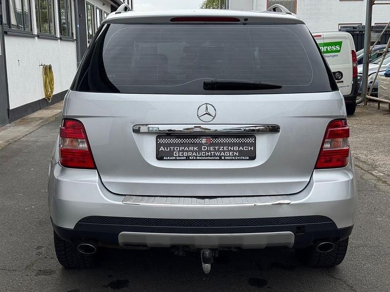 Gebraucht Mercedes ML280 190 PS (139 kW) 2006 Grau SUV