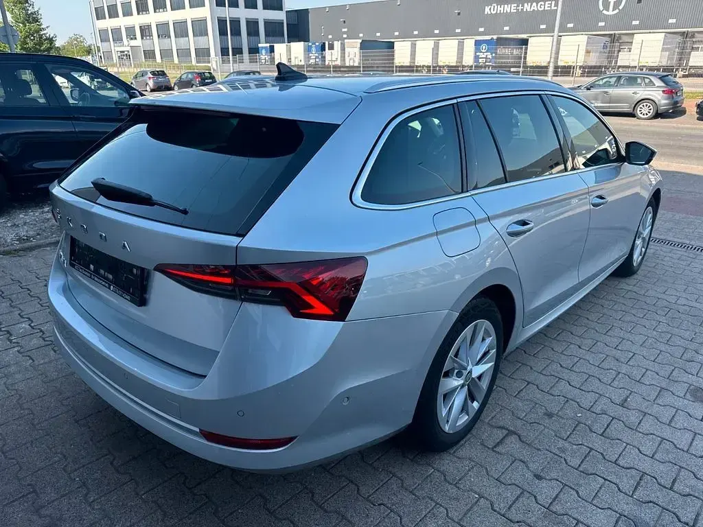 Gebraucht Skoda Octavia Style 150 PS (110 kW) 2022 Silber Kombi