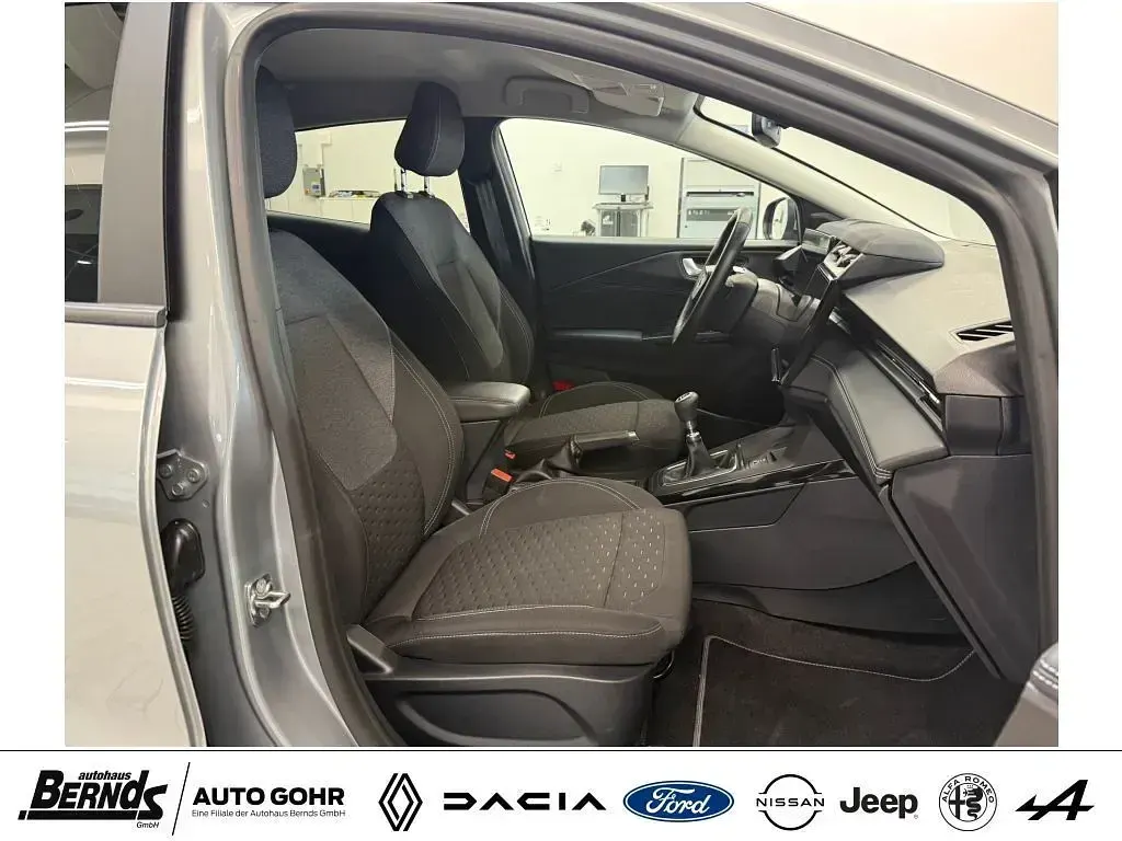 Gebraucht Ford Puma Titanium 125 PS (91 kW) 2025 Solar silver metallic (pn4hs) SUV