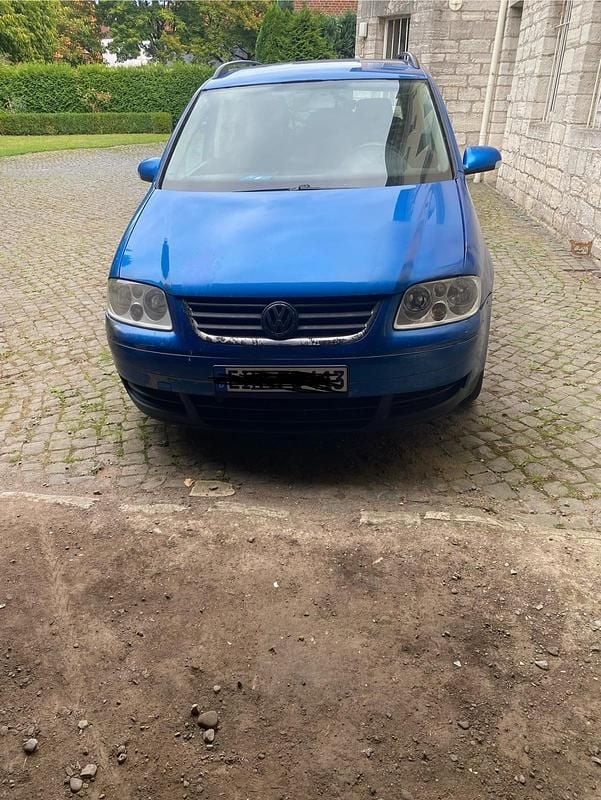 Blau Gebraucht 2005 VW Touran Van / Kleinbus | 800 € (Superpreis) - Bild 1/3