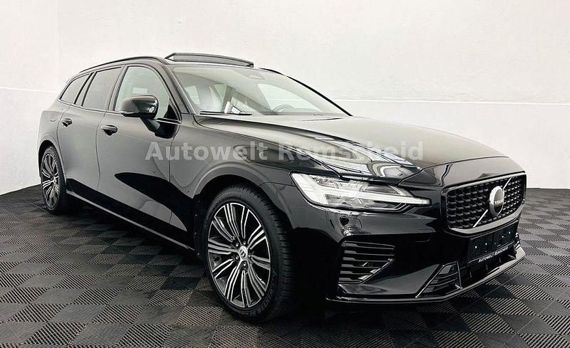 Gebraucht Volvo V60 Plus 253 PS (186 kW) 2022 Schwarz Kombi