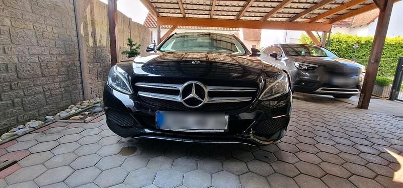 Schwarz Gebraucht 2017 Mercedes C220 Kombi | 15.000 € (Fairer Preis) - Bild 1/4