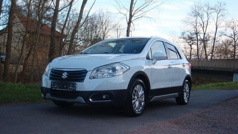 Gebraucht Suzuki SX4 120 PS (88 kW) 2014 Weiß SUV