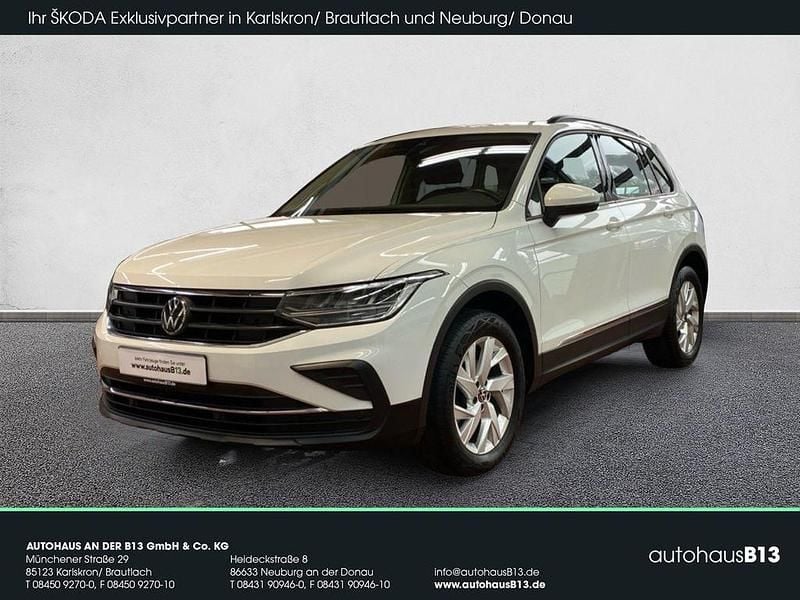 Pure white (weiß) Gebraucht 2022 VW Tiguan Life SUV | 31.950 € (Fairer Preis) - Bild 1/4