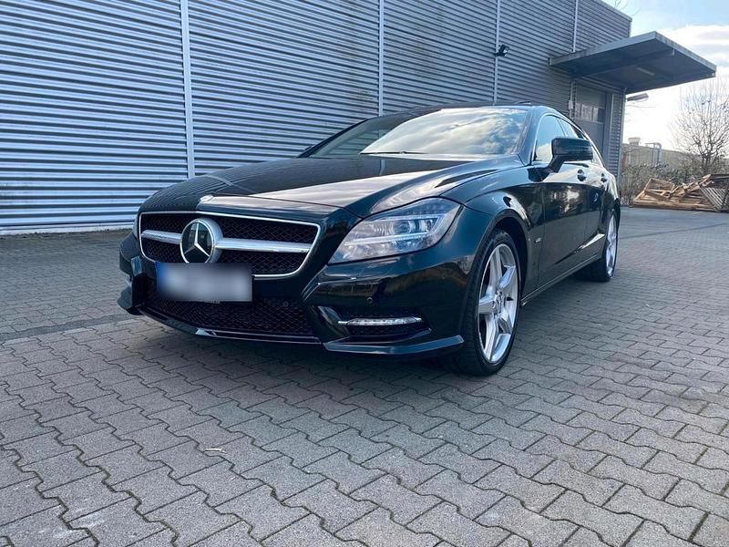 Schwarz Gebraucht 2013 Mercedes CLS500 Shooting Brake AMG Kombi | 29.900 € (Fairer Preis) - Bild 1/4