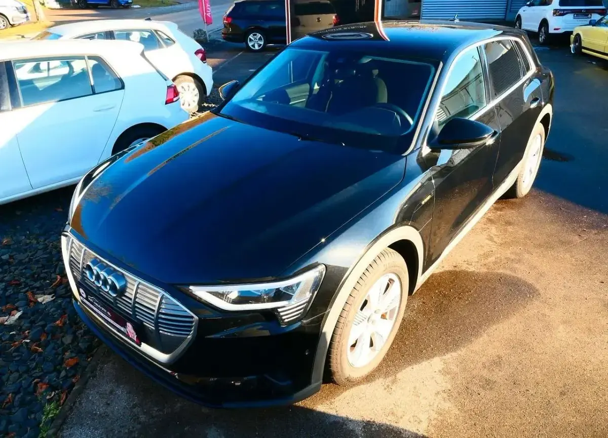 Gebraucht Audi e-tron Performance 230 kW (313 PS) 2021 Schwarz SUV