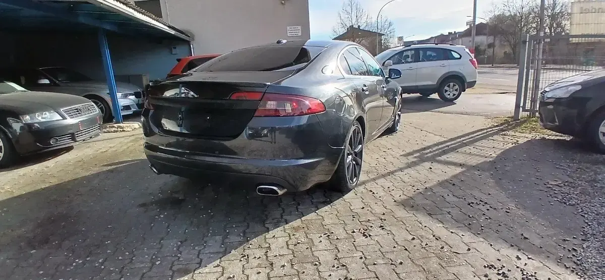 Gebraucht Jaguar XF 204 PS (150 kW) 2011 Schwarz Limousine