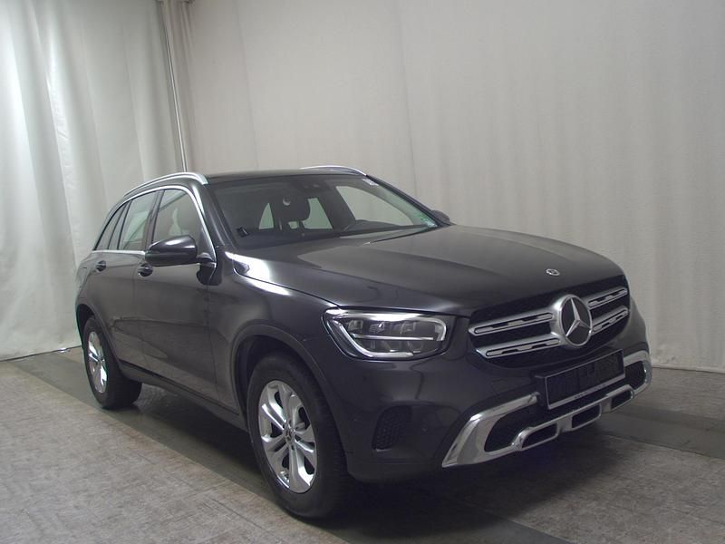 Gebraucht Mercedes GLC220 194 PS (142 kW) 2022 Schwarz SUV