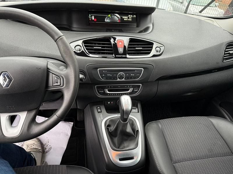 Gebraucht Renault Scénic III 110 PS (80 kW) 2011 Silber Van / Kleinbus