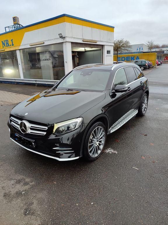 Schwarz Gebraucht 2016 Mercedes GLC250 AMG SUV | 26.499 € (Teuer) - Bild 1/4