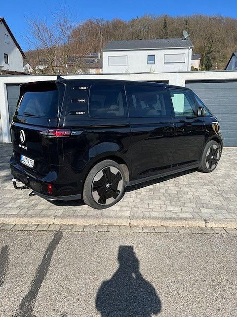 Gebraucht VW ID. Buzz Pro 150 kW (204 PS) 2022 Schwarz Van / Kleinbus