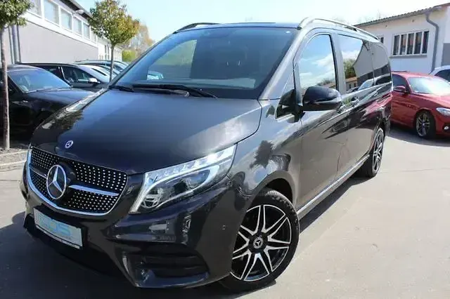 Gebraucht Mercedes V250 AMG 190 PS (139 kW) 2022 Grau Van / Kleinbus