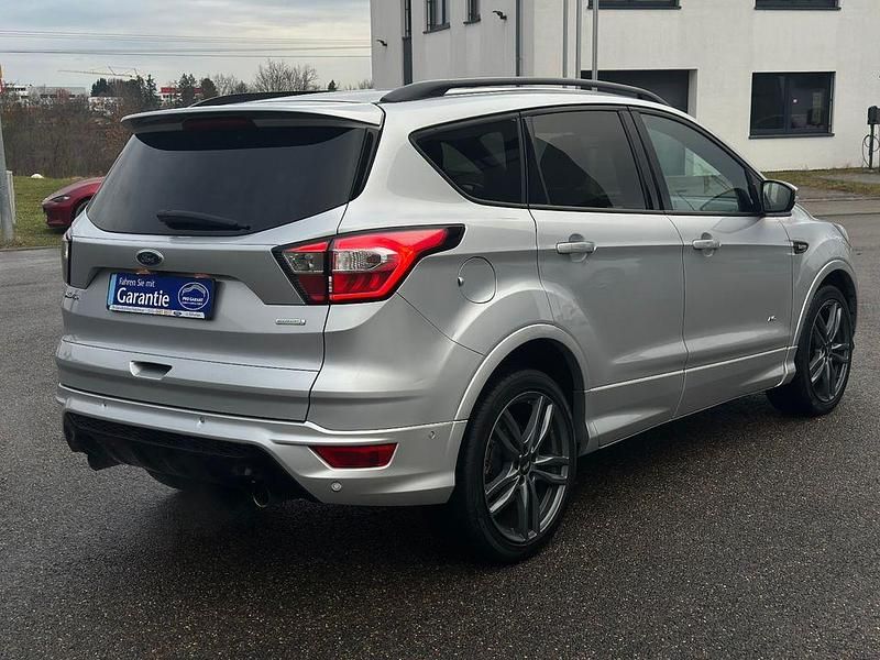 Gebraucht Ford Kuga ST-Line 175 PS (128 kW) 2018 Silber SUV