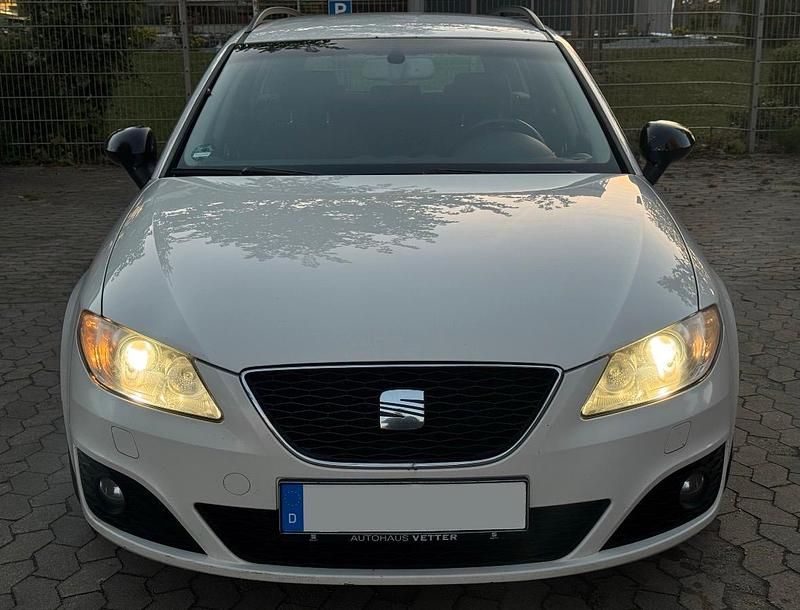 Second-hand Seat Exeo 120 CP (88 kW) 2011 Alb Berlinǎ