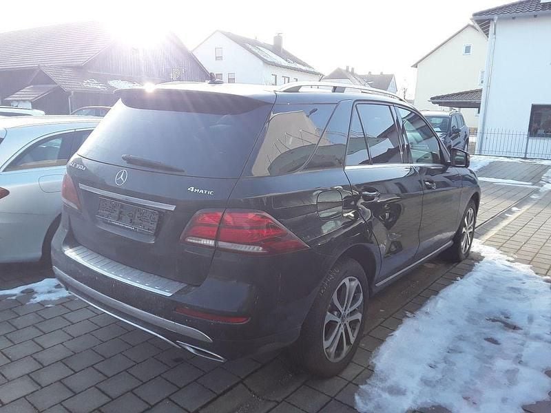 Gebraucht Mercedes GLE350 258 PS (189 kW) 2018 Schwarz SUV