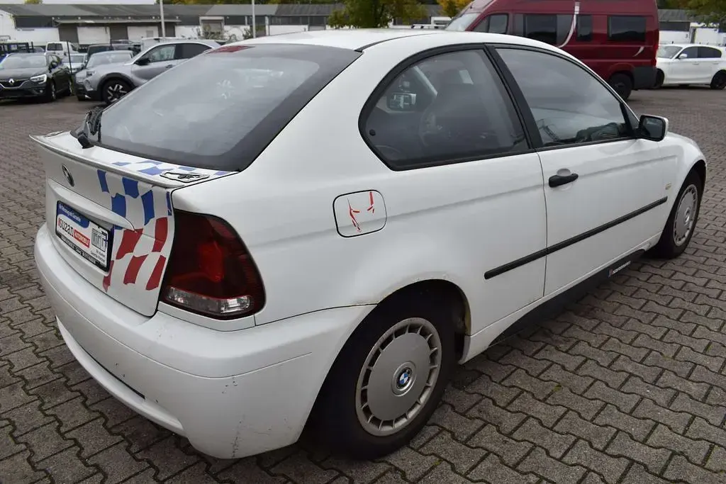 Gebraucht BMW 316 Performance 116 PS (85 kW) 2003 Weiß Limousine