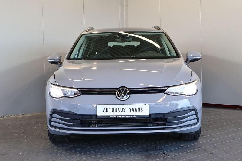 Second-hand VW Golf VIII Life 116 CP (85 kW) 2021 Gri Berlinǎ