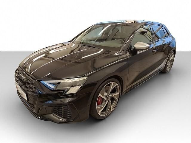 Gebraucht Audi S3 Ambiente 370 PS (272 kW) 2023 Schwarz Limousine