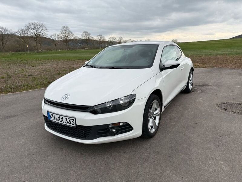 Weiß Gebraucht 2013 VW Scirocco Coupé | 6.900 € (Fairer Preis) - Bild 1/4