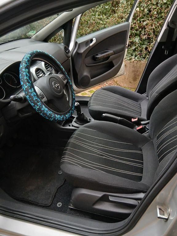 Gebraucht Opel Corsa Selection 60 PS (44 kW) 2010 Silber Kleinwagen