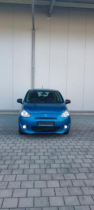 Gebraucht Mitsubishi Space Star 71 PS (52 kW) 2015 Blau Kleinwagen