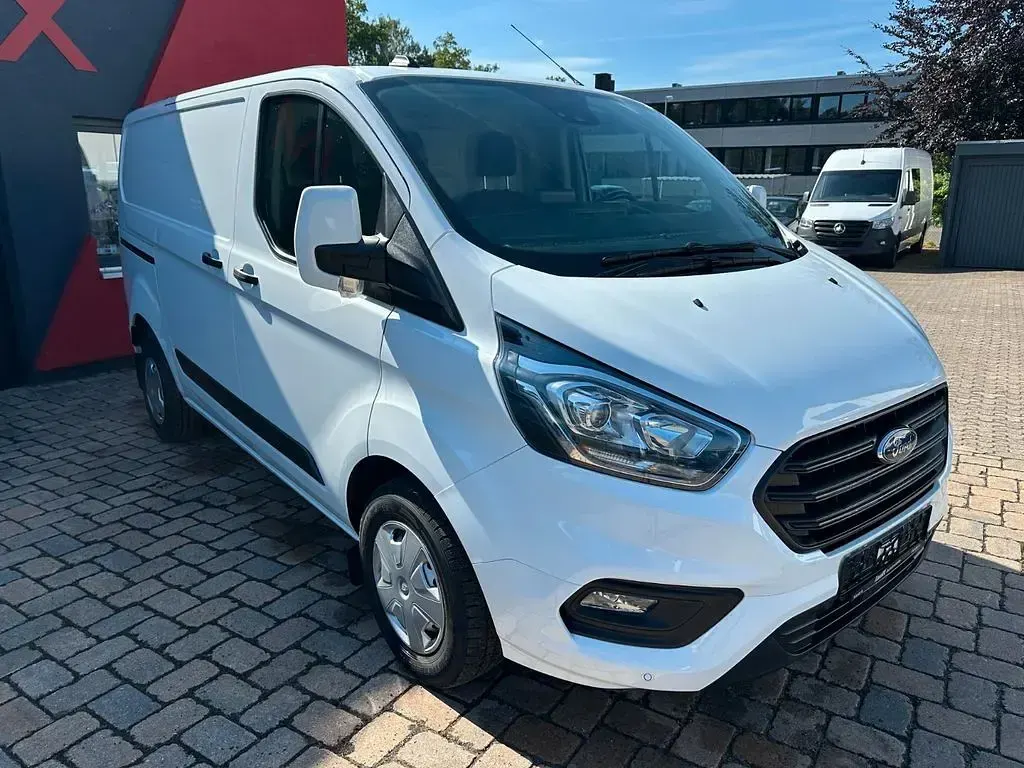Gebraucht Ford Transit Trend 105 PS (77 kW) 2022 Weiß Van / Kleinbus