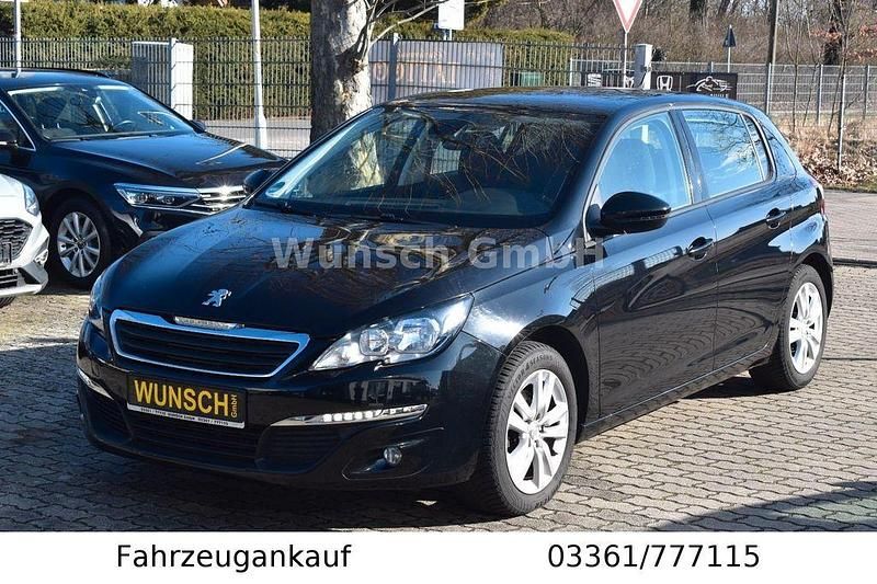 Gebraucht Peugeot 308 Active 131 PS (96 kW) 2017 Schwarz Limousine