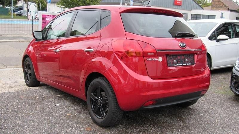 Gebraucht Kia Venga Platinum Edition 125 PS (91 kW) 2018 Rot Kleinwagen