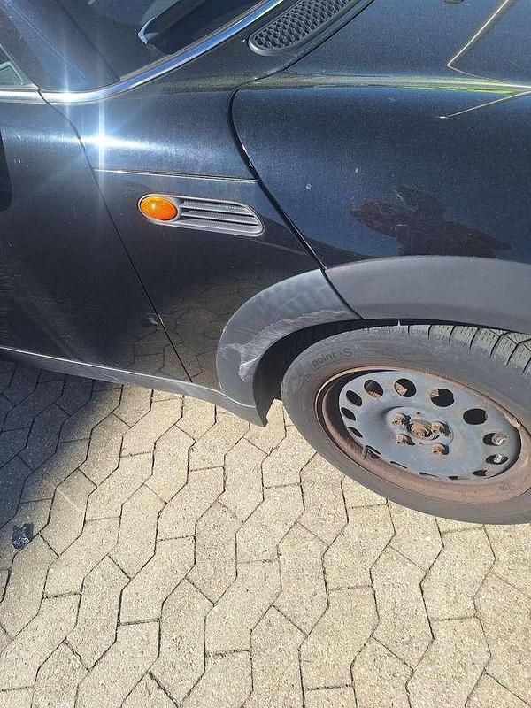 Second-hand Mini ONE 90 CP (66 kW) 2003 Negru Hatchback