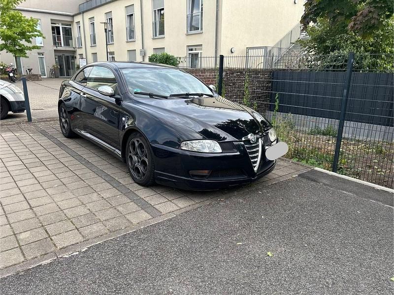 Schwarz Gebraucht 2005 Alfa Romeo GT Coupé | 1.650 € (Superpreis) - Bild 1/4