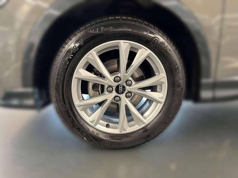 Gebraucht Audi Q3 S-Line 150 PS (110 kW) 2024 Chronosgrau metallic/chronosgr SUV