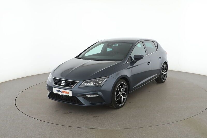 Grau Gebraucht 2019 Seat Leon FR Limousine | 18.140 € (Fairer Preis) - Bild 1/4