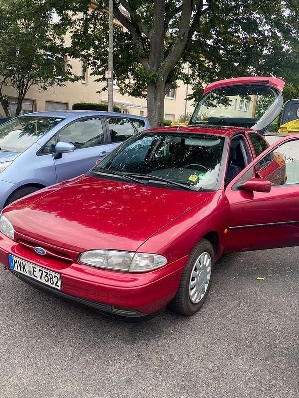 Gebraucht Ford Mondeo 116 PS (85 kW) 1997 Kombi