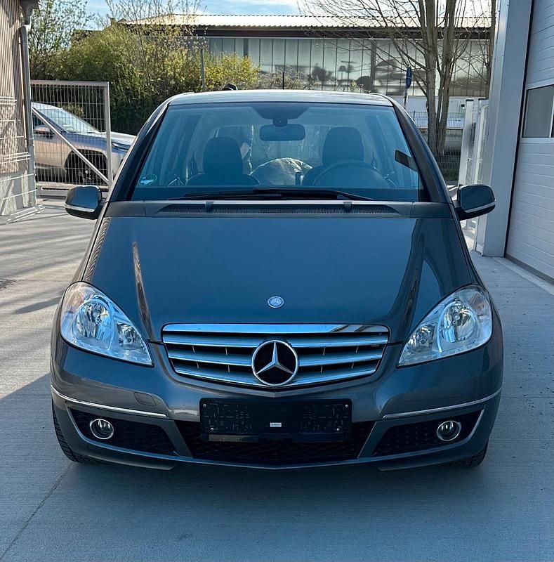 Gebraucht Mercedes A160 95 PS (69 kW) 2011 Grau Kombi