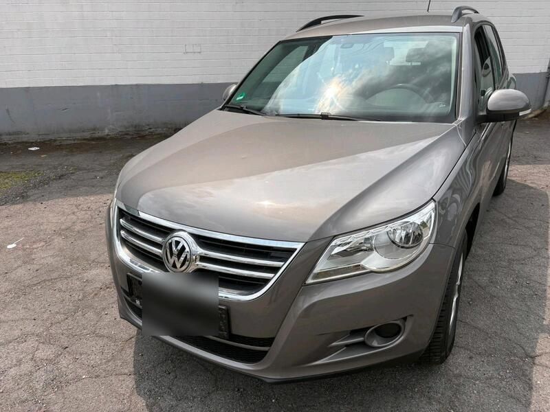 Grau Gebraucht 2009 VW Tiguan SUV | 3.500 € (Superpreis) - Bild 1/4