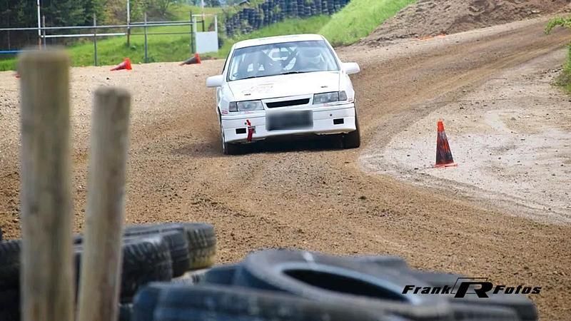 Gebraucht Opel Vectra 170 PS (125 kW) 1993 Weiß Limousine