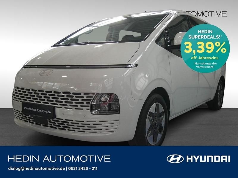 Weiß creamy white / sol Gebraucht 2024 Hyundai Staria Trend Van | 42.390 € (Guter Preis) - Bild 1/4