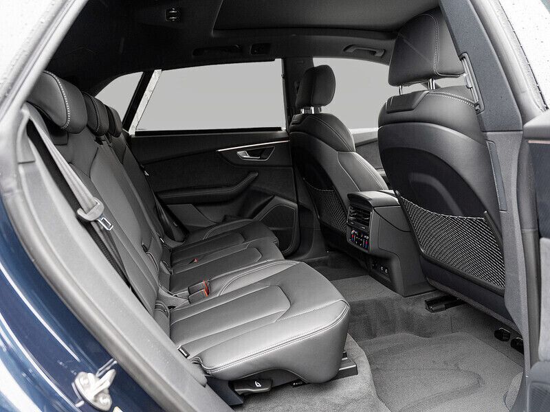 Gebraucht Audi Q8 Ambiente 340 PS (250 kW) 2022 Andere farbe SUV
