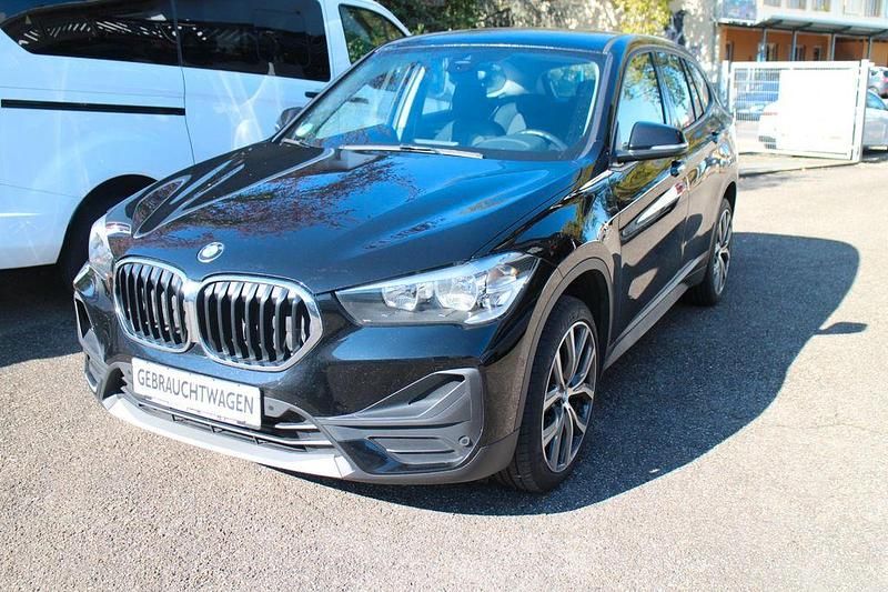 Schwarz Gebraucht 2022 BMW X1 Performance SUV | 21.700 € (Guter Preis) - Bild 1/4