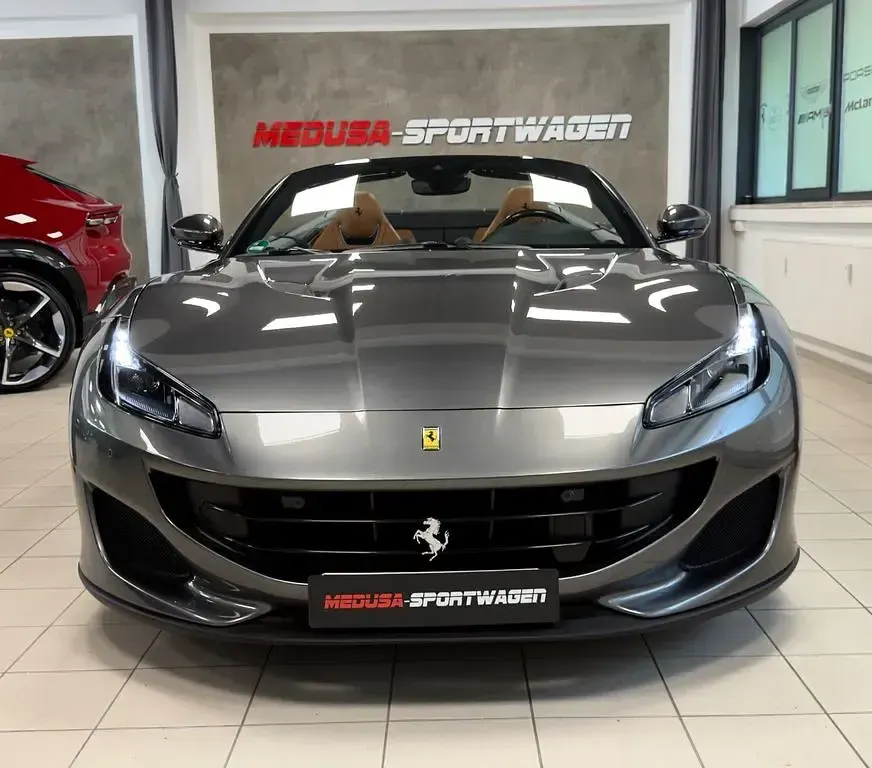 Second-hand Ferrari Portofino 600 CP (441 kW) 2020 Gri Cabrio